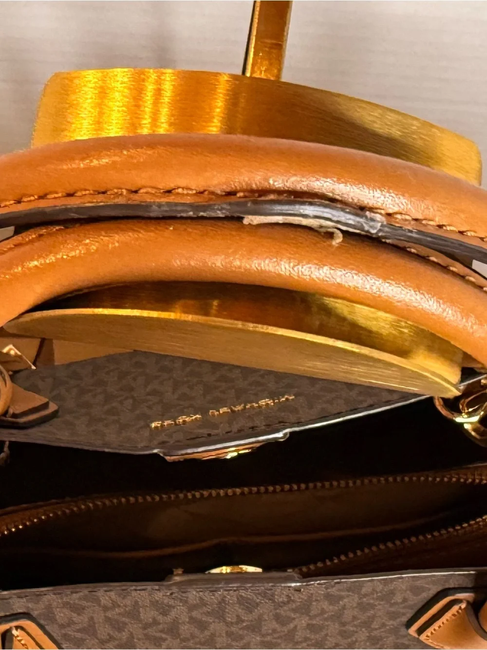 Michael Kors Mercer Gallery Satchel Brown Signature MK Logo
Crossbody Bag EUC - Picture 13 of 16
